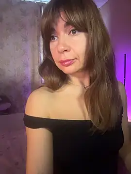 Snapshot of Mary_Kiitty chatting on 12/04/25, 12:14 Mary Kiitty online show from 12/04/25, 12:14