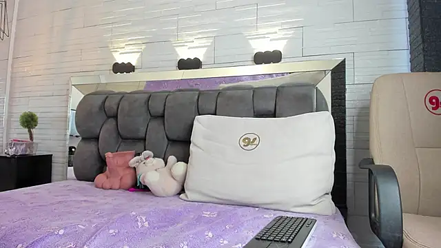 jade heartt online show from 11/07/25, 06:52