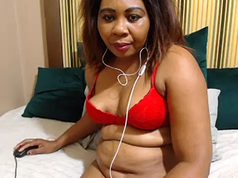 EBONYHUGEWETCLIT11 online show from 03/21/25, 05:02