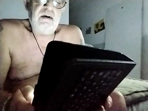 coolbrady17 online show from 03/16/25, 09:58