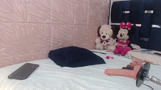 Snapshot of Aleska128 chatting on 11/20/25, 08:58 Aleska128 online show from 11/20/25, 08:58