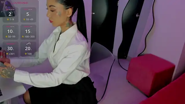 Snapshot of Dani_Valen chatting on 03/18/25, 11:31 Dani Valen online show from 03/18/25, 11:31