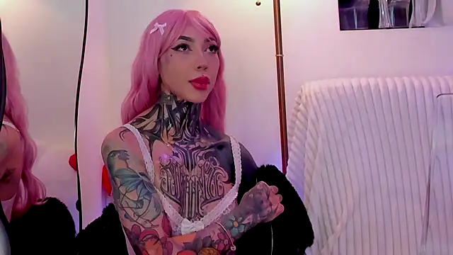 Snapshot of Dani_Valen chatting on 12/04/25, 11:46 Dani Valen online show from 12/04/25, 11:46