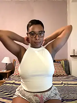 Snapshot of Melia_Rayne chatting on 10/22/25, 07:24 Melia Rayne online show from 10/22/25, 07:24