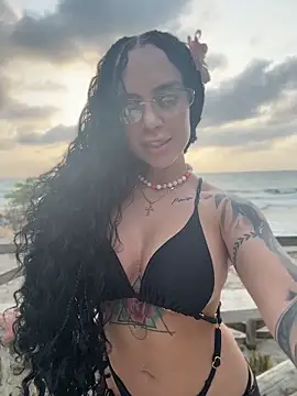 ValentinaMilann online show from 05/08/26, 10:26