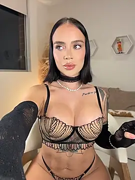 ValentinaMilann online show from 07/11/26, 12:24
