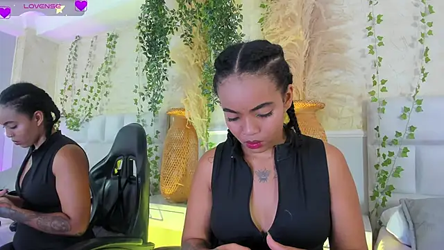 SarahLynn7 online show from 06/13/26, 07:01