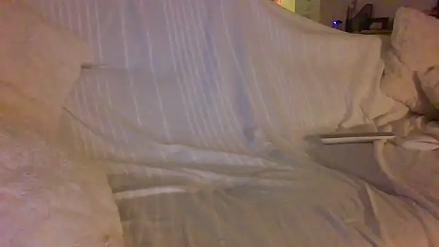 Snapshot of Valentinette chatting on 10/25/25, 07:30 Valentinette online show from 10/25/25, 07:30