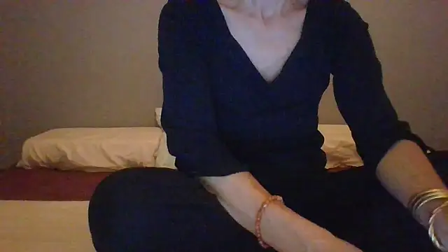 Snapshot of Valentinette chatting on 11/29/25, 09:07 Valentinette online show from 11/29/25, 09:07