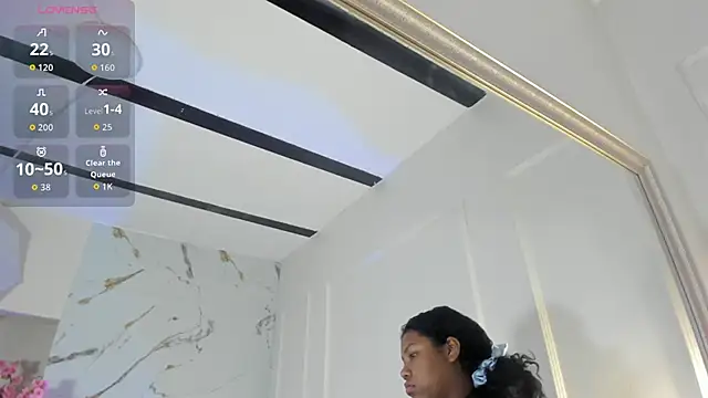 Candaceoweens online show from 11/08/25, 04:56