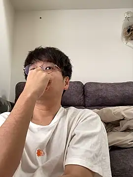 Snapshot of waka3232 chatting on 09/23/25, 02:25 waka3232 online show from 09/23/25, 02:25