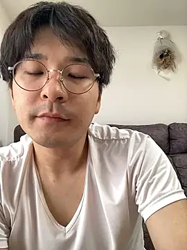 Snapshot of waka3232 chatting on 09/29/25, 02:06 waka3232 online show from 09/29/25, 02:06