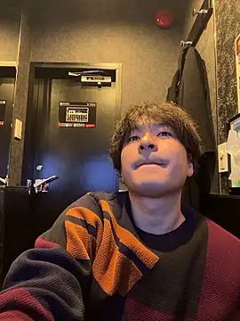 Snapshot of waka3232 chatting on 01/18/26, 01:20 waka3232 online show from 01/18/26, 01:20