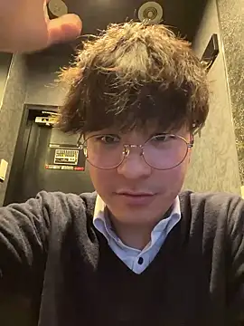 Snapshot of waka3232 chatting on 02/13/26, 11:06 waka3232 online show from 02/13/26, 11:06