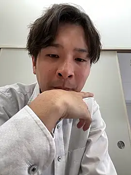 Snapshot of waka3232 chatting on 04/21/26, 02:51 waka3232 online show from 04/21/26, 02:51