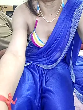 Snapshot of Cute-Zarina chatting on 11/23/25, 03:23 Cute-Zarina online show from 11/23/25, 03:23