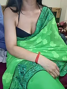 Snapshot of Cute-Zarina chatting on 12/04/25, 05:54 Cute-Zarina online show from 12/04/25, 05:54