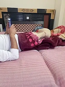 Snapshot of Cute-Zarina chatting on 12/13/25, 07:53 Cute-Zarina online show from 12/13/25, 07:53