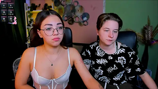 kiki swan online show from 10/04/25, 05:49