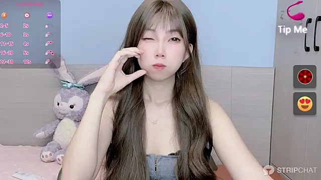 Evelyn-168 online show from 10/04/25, 02:04