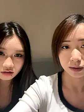 Snapshot of TOP_yoyo chatting on 10/18/25, 11:11 TOP yoyo online show from 10/18/25, 11:11