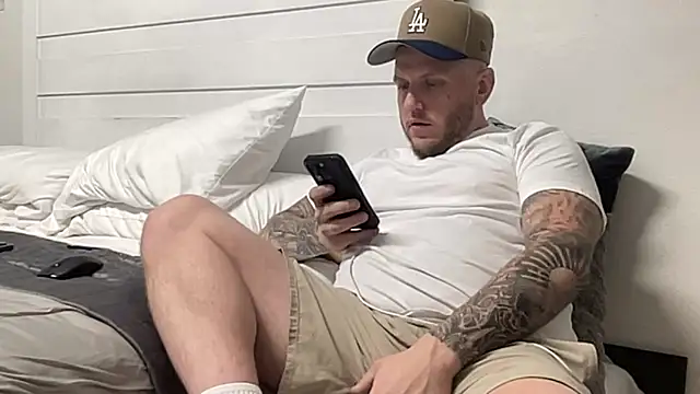 Snapshot of Thegreatwhitepipe chatting on 10/02/25, 10:00 Thegreatwhitepipe online show from 10/02/25, 10:00