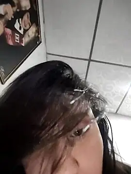 Snapshot of mialorents chatting on 10/04/25, 07:23 mialorents online show from 10/04/25, 07:23