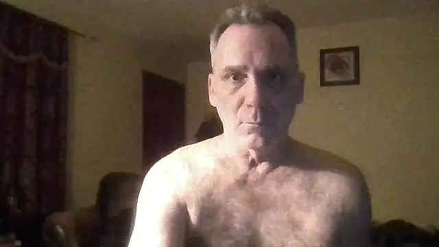 Snapshot of HunkofRock chatting on 11/22/25, 07:18 HunkofRock online show from 11/22/25, 07:18