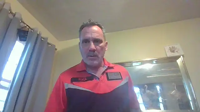 Snapshot of HunkofRock chatting on 12/21/25, 02:24 HunkofRock online show from 12/21/25, 02:24