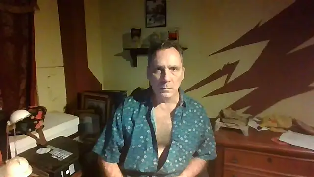 Snapshot of HunkofRock chatting on 02/03/26, 09:58 HunkofRock online show from 02/03/26, 09:58
