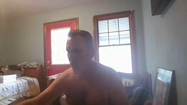 Snapshot of HunkofRock chatting on 04/06/26, 11:22 HunkofRock online show from 04/06/26, 11:22
