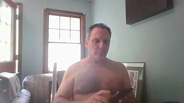 Snapshot of HunkofRock chatting on 04/29/26, 05:17 HunkofRock online show from 04/29/26, 05:17