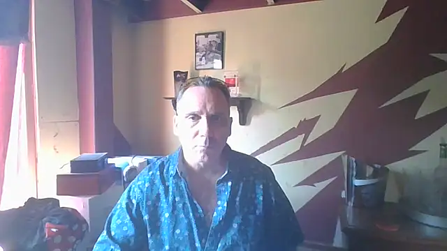 Snapshot of HunkofRock chatting on 06/26/26, 03:27 HunkofRock online show from 06/26/26, 03:27