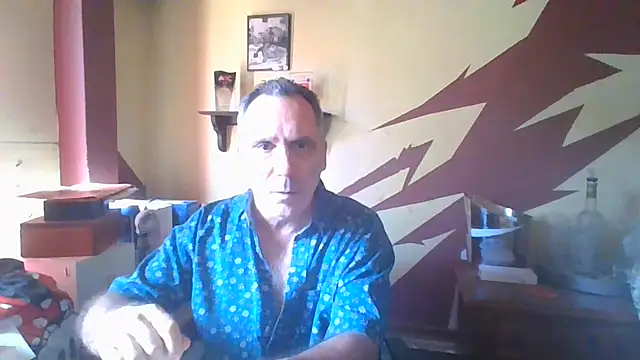 Snapshot of HunkofRock chatting on 07/01/26, 02:40 HunkofRock online show from 07/01/26, 02:40