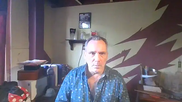 Snapshot of HunkofRock chatting on 07/03/26, 11:27 HunkofRock online show from 07/03/26, 11:27