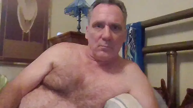 Snapshot of HunkofRock chatting on 07/06/26, 03:03 HunkofRock online show from 07/06/26, 03:03