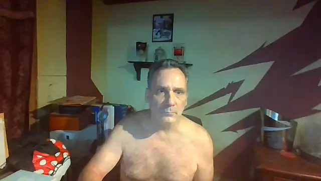 Snapshot of HunkofRock chatting on 07/15/26, 03:12 HunkofRock online show from 07/15/26, 03:12