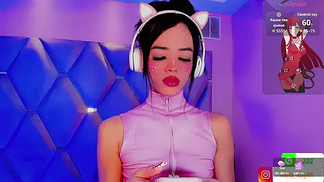 Snapshot of Nina_Keyli chatting on 09/29/25, 07:08 Nina Keyli online show from 09/29/25, 07:08