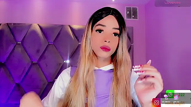 Snapshot of Nina_Keyli chatting on 11/09/25, 07:45 Nina Keyli online show from 11/09/25, 07:45