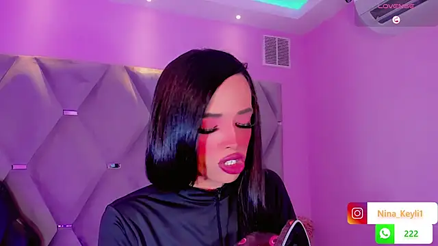 Snapshot of Nina_Keyli chatting on 11/25/25, 07:47 Nina Keyli online show from 11/25/25, 07:47