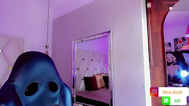 Snapshot of Nina_Keyli chatting on 12/14/25, 07:29 Nina Keyli online show from 12/14/25, 07:29