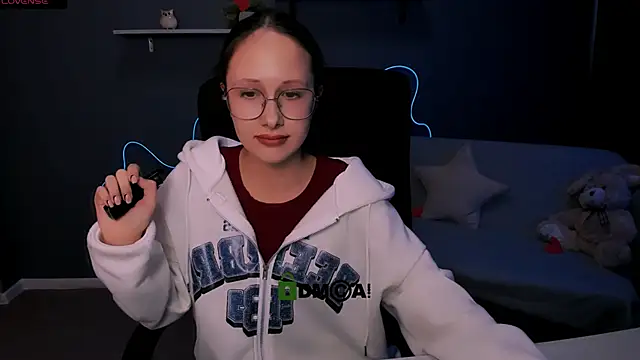 mona cloud online show from 03/07/25, 12:34