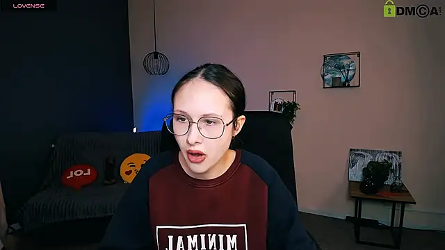 mona cloud online show from 03/16/25, 09:16