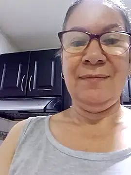 victoria wayne online show from 10/13/25, 09:42