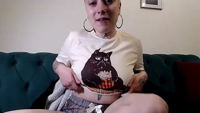 Snapshot of OllympeKaii chatting on 03/07/25, 07:16 OllympeKaii online show from 03/07/25, 07:16