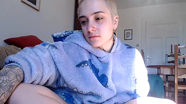Snapshot of OllympeKaii chatting on 03/18/25, 01:09 OllympeKaii online show from 03/18/25, 01:09