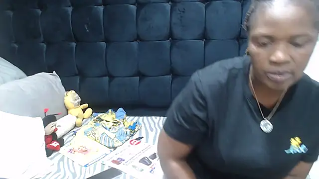 Snapshot of TaurusClitCake chatting on 09/28/25, 12:21 TaurusClitCake online show from 09/28/25, 12:21