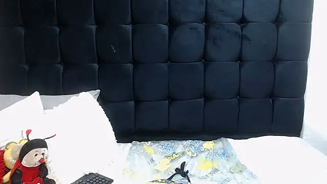 Snapshot of TaurusClitCake chatting on 10/06/25, 06:55 TaurusClitCake online show from 10/06/25, 06:55