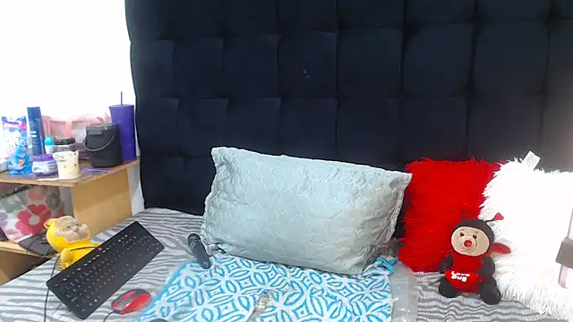 Snapshot of TaurusClitCake chatting on 10/21/25, 07:25 TaurusClitCake online show from 10/21/25, 07:25