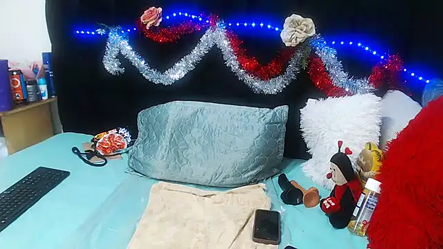 Snapshot of TaurusClitCake chatting on 11/07/25, 05:07 TaurusClitCake online show from 11/07/25, 05:07